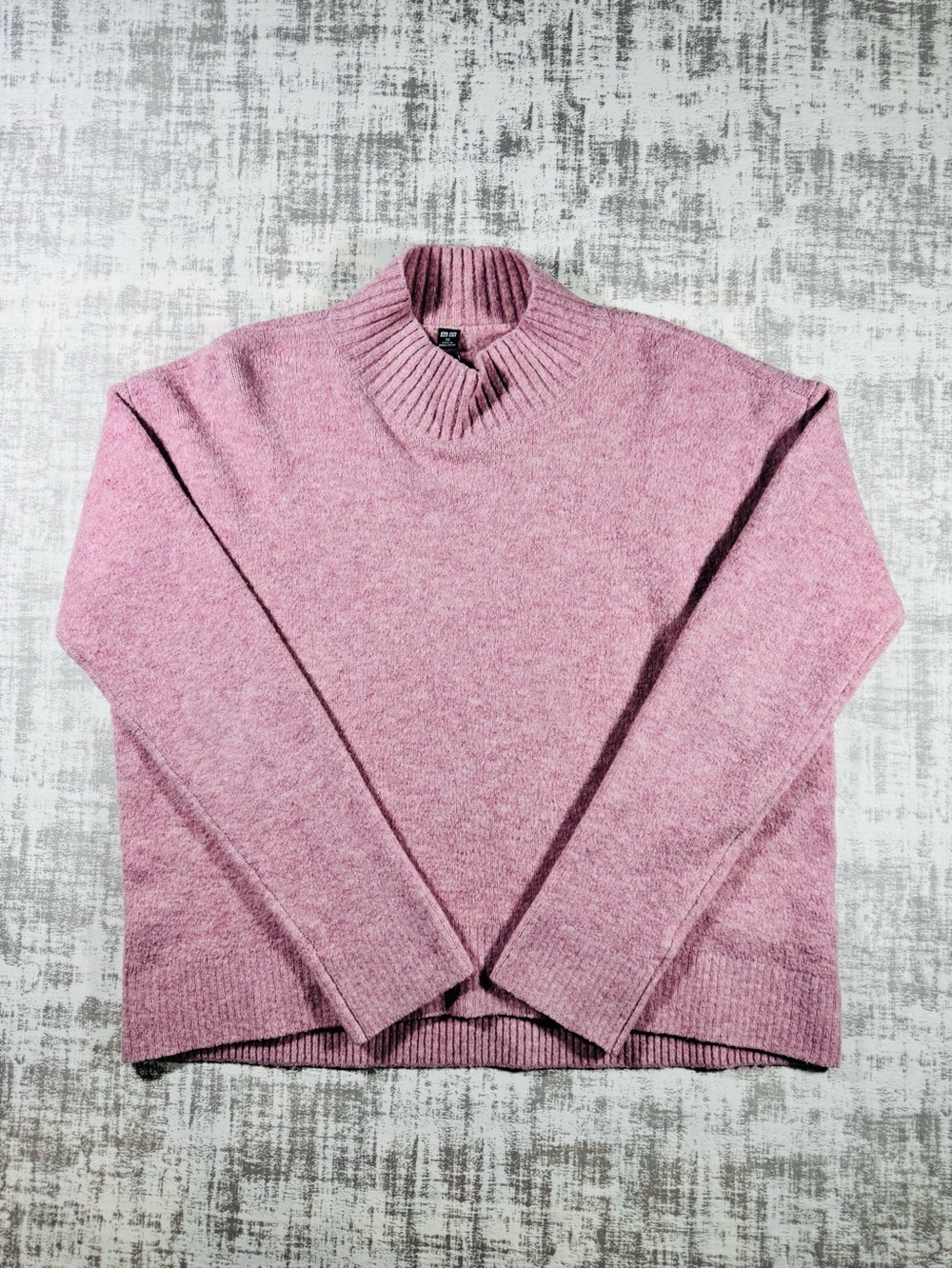 Uniqlo women’s Dusty Pink Ribbed Turtleneck Sweater size XS 19.5X20.5PTP
